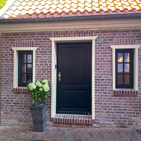 Luettje Huus Emden Villa Exterior photo